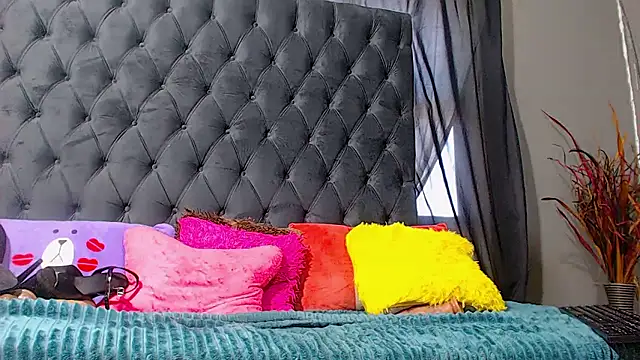 LoloQueen5 online show from 7, 1, 2026