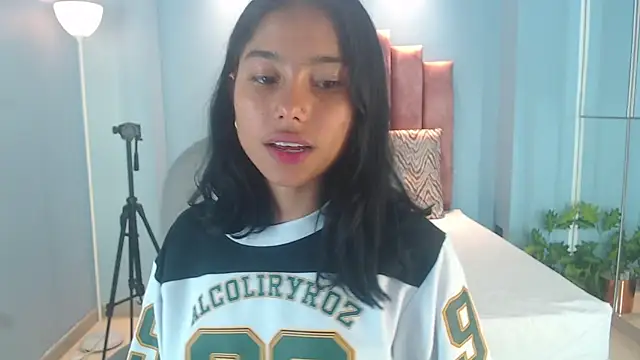 Milaa Star  online show from 13, 2, 2026