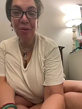 dieseldame1313 online show from 8, 1, 2025