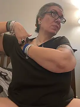 dieseldame1313 online show from 9, 1, 2025