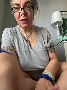 dieseldame1313 online show from 17, 1, 2025