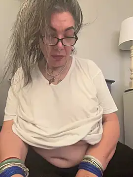 dieseldame1313 online show from 24, 1, 2025