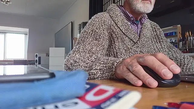 Snapshot of ewaldwillems99 chatting on 10, 4, 2026 ewaldwillems99 online show from 10, 4, 2026