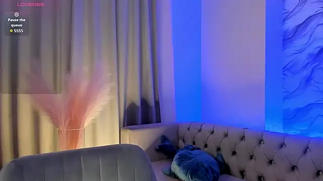 Aria Mila online show from 23, 11, 2025