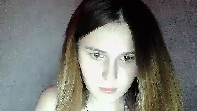 SweetLoraa online show from 19, 10, 2025