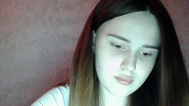 SweetLoraa online show from 7, 6, 2026