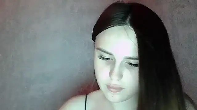 SweetLoraa online show from 18, 7, 2026