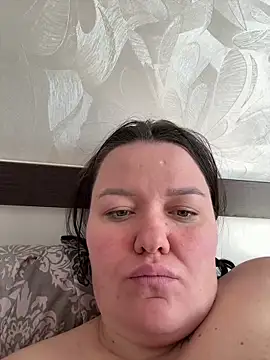 SunnyLeila2101 online show from 13, 4, 2026