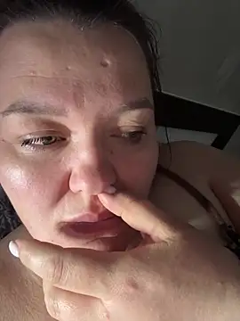 SunnyLeila2101 online show from 18, 4, 2026