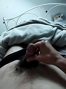 Snapshot of tip_hard_cock chatting on 12, 10, 2025 tip hard cock online show from 12, 10, 2025