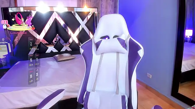 Emma Petiite online show from 15, 1, 2026