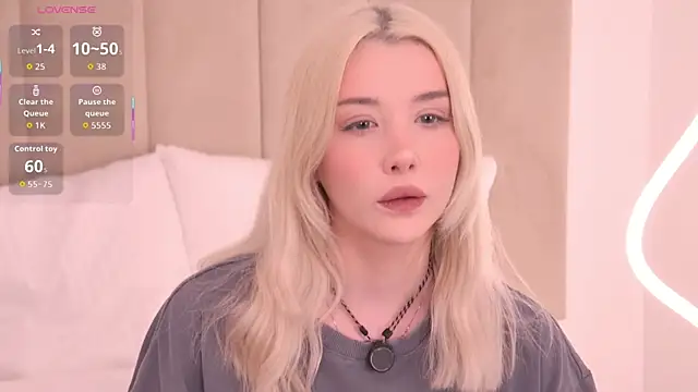 Snapshot of Nesolla chatting on 11, 5, 2026 Nesolla online show from 11, 5, 2026