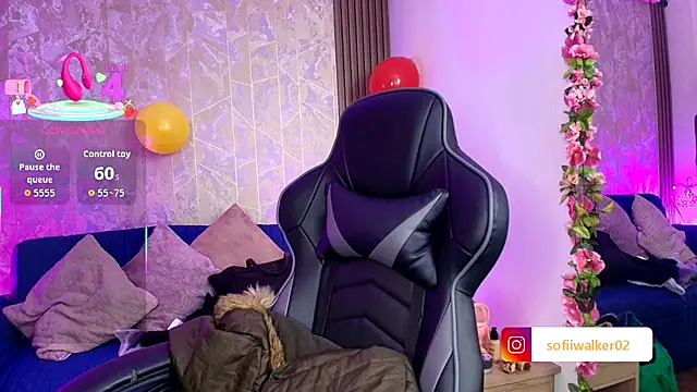 SophiaWalker 1 online show from 8, 10, 2025