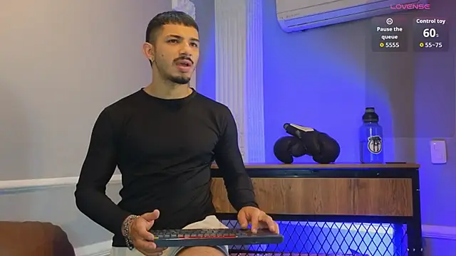 ArturoCardona  online show from 15, 12, 2025