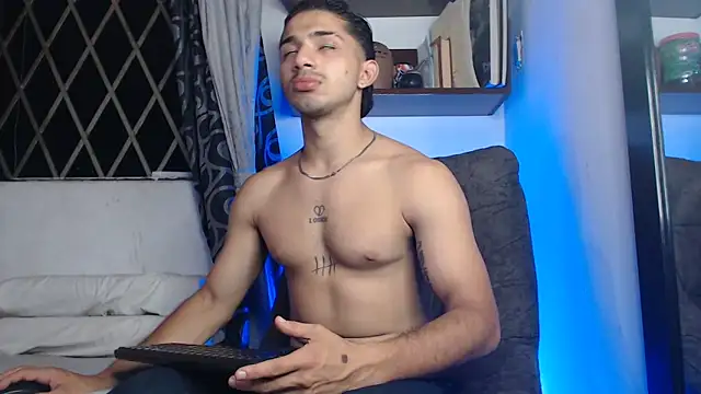 Snapshot of ArturoCardona_ chatting on 10, 4, 2026 ArturoCardona online show from 10, 4, 2026