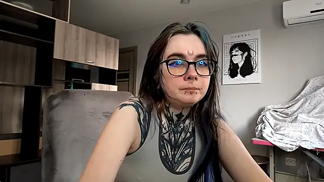 HighelikeGirl online show from 8, 11, 2025