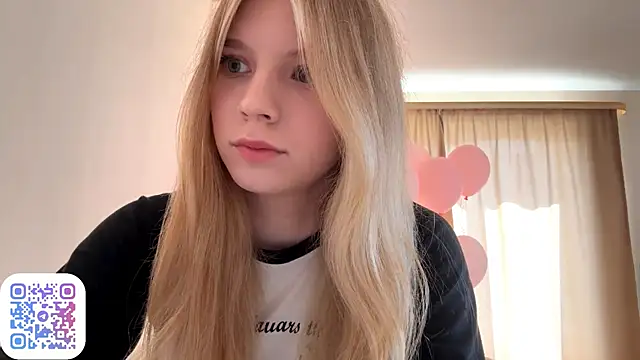 Snapshot of FruityXo chatting on 22, 9, 2025 FruityXo online show from 22, 9, 2025