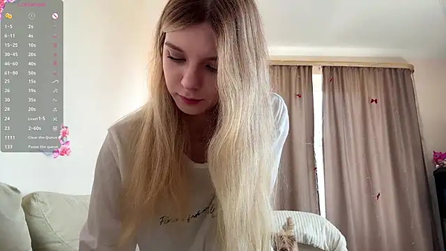Snapshot of FruityXo chatting on 7, 6, 2026 FruityXo online show from 7, 6, 2026