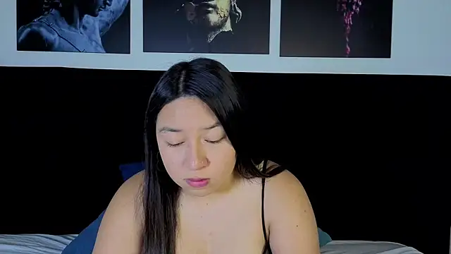 BellaRoux1 online show from 13, 2, 2026