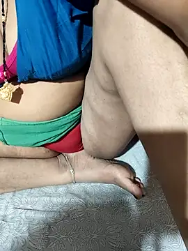 POOJACOUPLE online show from 18, 11, 2025