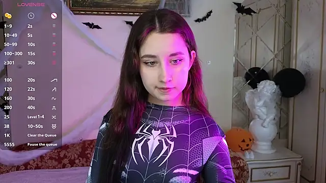 Eva Maller online show from 31, 10, 2025