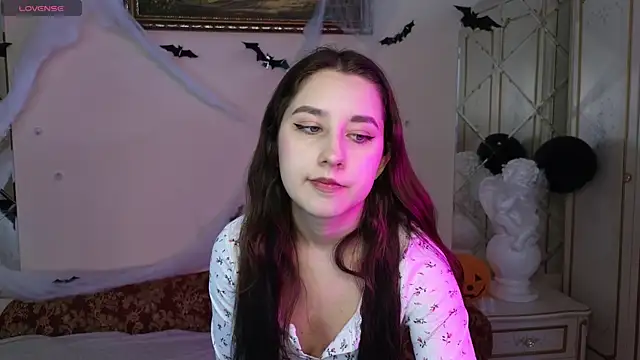 Eva Maller online show from 1, 11, 2025