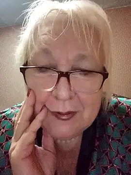 Alexia64231 online show from 1, 11, 2025