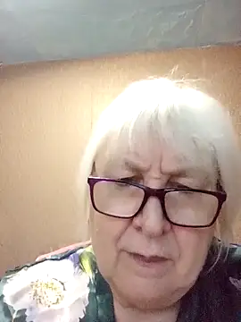 Alexia64231 online show from 2, 12, 2025