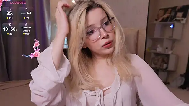 peachii meow online show from 17, 4, 2026