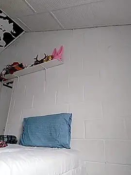 oxxy jean online show from 23, 2, 2026