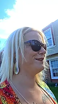 RhondaRump online show from 9, 10, 2025