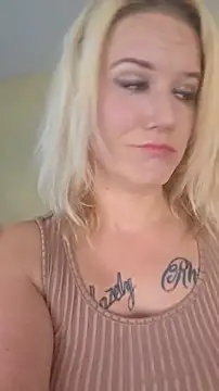 RhondaRump online show from 12, 11, 2025