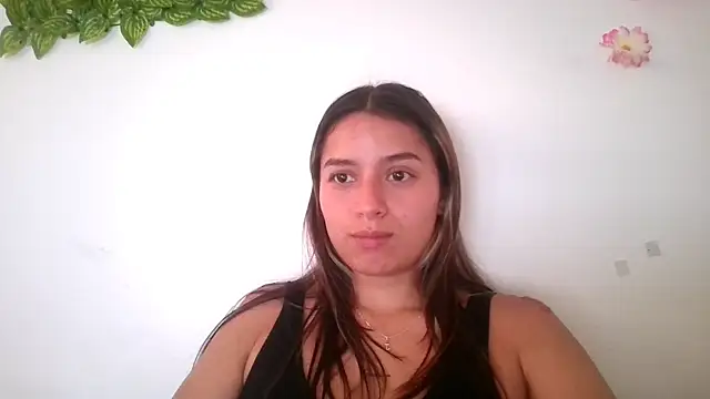 Snapshot of abella-lemus chatting on 3, 3, 2026 abella-lemus online show from 3, 3, 2026