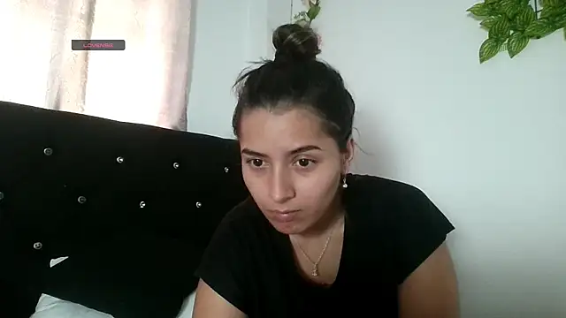 Snapshot of abella-lemus chatting on 10, 3, 2026 abella-lemus online show from 10, 3, 2026