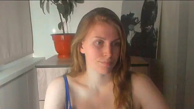 JuliaMuuun online show from 4, 4, 2026