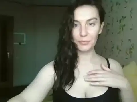 Snapshot of KatalinaQE chatting on 18, 9, 2025 KatalinaQE online show from 18, 9, 2025