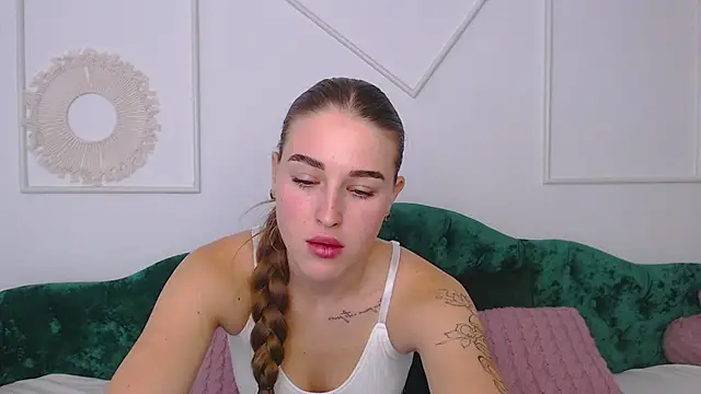 Snapshot of Violeta_blush chatting on 9, 9, 2025 Violeta blush online show from 9, 9, 2025