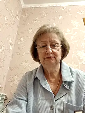 AlikaSwan5821 online show from 22, 2, 2026