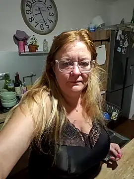 Misspapillon1840 online show from 28, 11, 2025