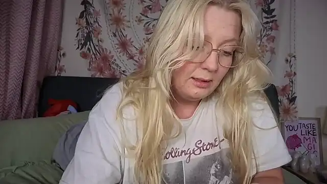 Daisyxoxo  online show from 31, 1, 2026