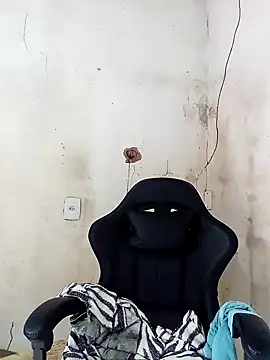 moreno25centimetro online show from 28, 2, 2026