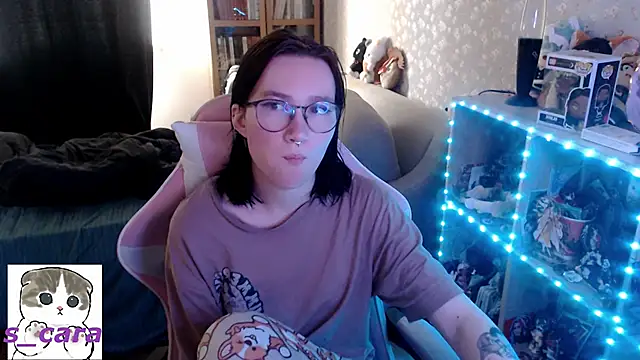 Snapshot of s_cara chatting on 13, 9, 2025 s cara online show from 13, 9, 2025