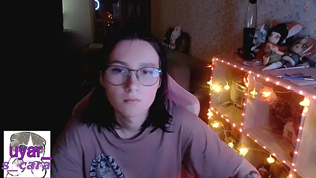 Snapshot of s_cara chatting on 3, 10, 2025 s cara online show from 3, 10, 2025