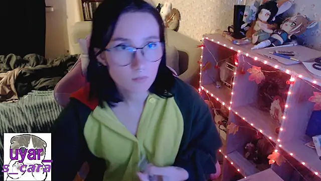 Snapshot of s_cara chatting on 5, 10, 2025 s cara online show from 5, 10, 2025