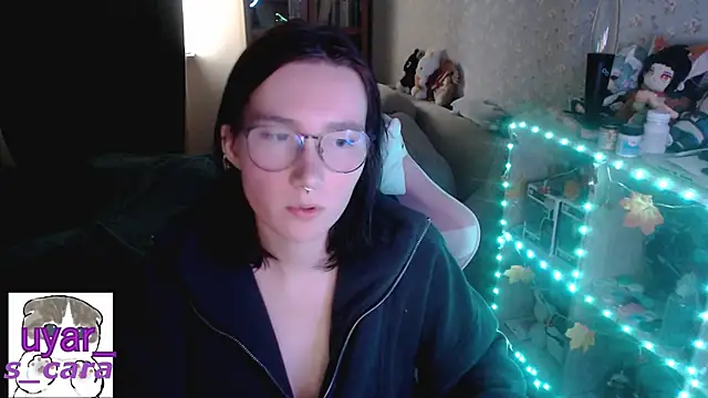 Snapshot of s_cara chatting on 12, 10, 2025 s cara online show from 12, 10, 2025