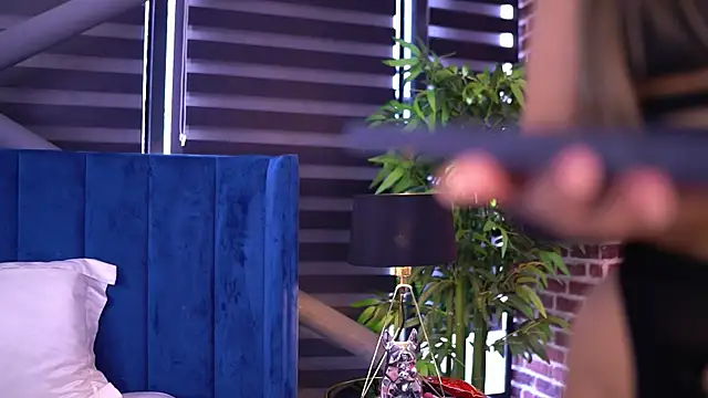 MillaSerene online show from 10, 10, 2025