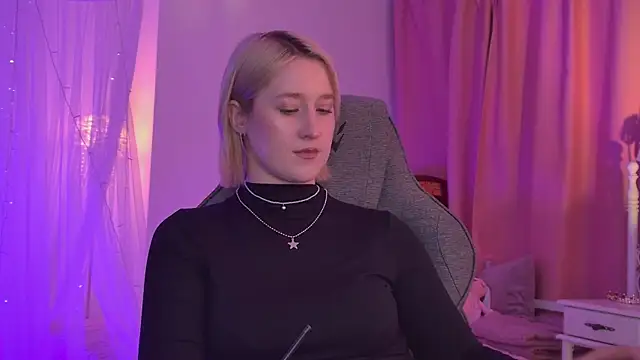 Snapshot of CinBellamy chatting on 11, 5, 2026 CinBellamy online show from 11, 5, 2026