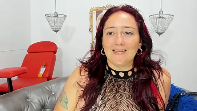 naughty milf esmeralda online show from 15, 5, 2026