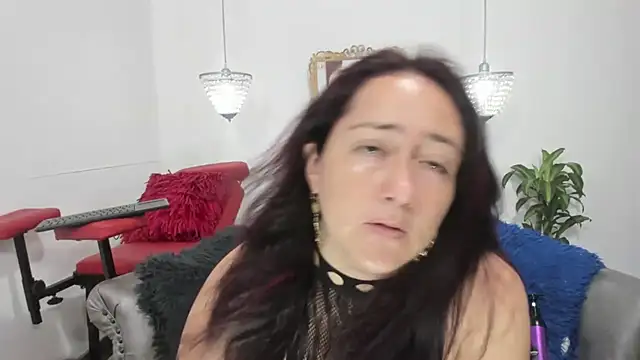 Snapshot of naughty_milf_esmeralda chatting on 17, 7, 2026 naughty milf esmeralda online show from 17, 7, 2026