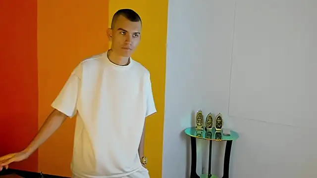 RowanCley online show from 25, 10, 2025